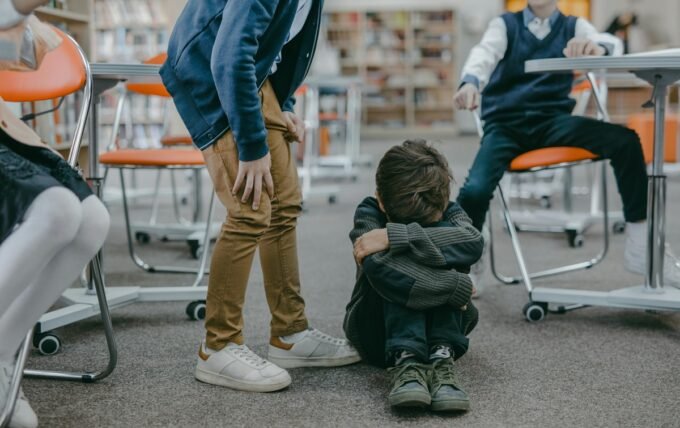 Remaja korban bullying di sekolah