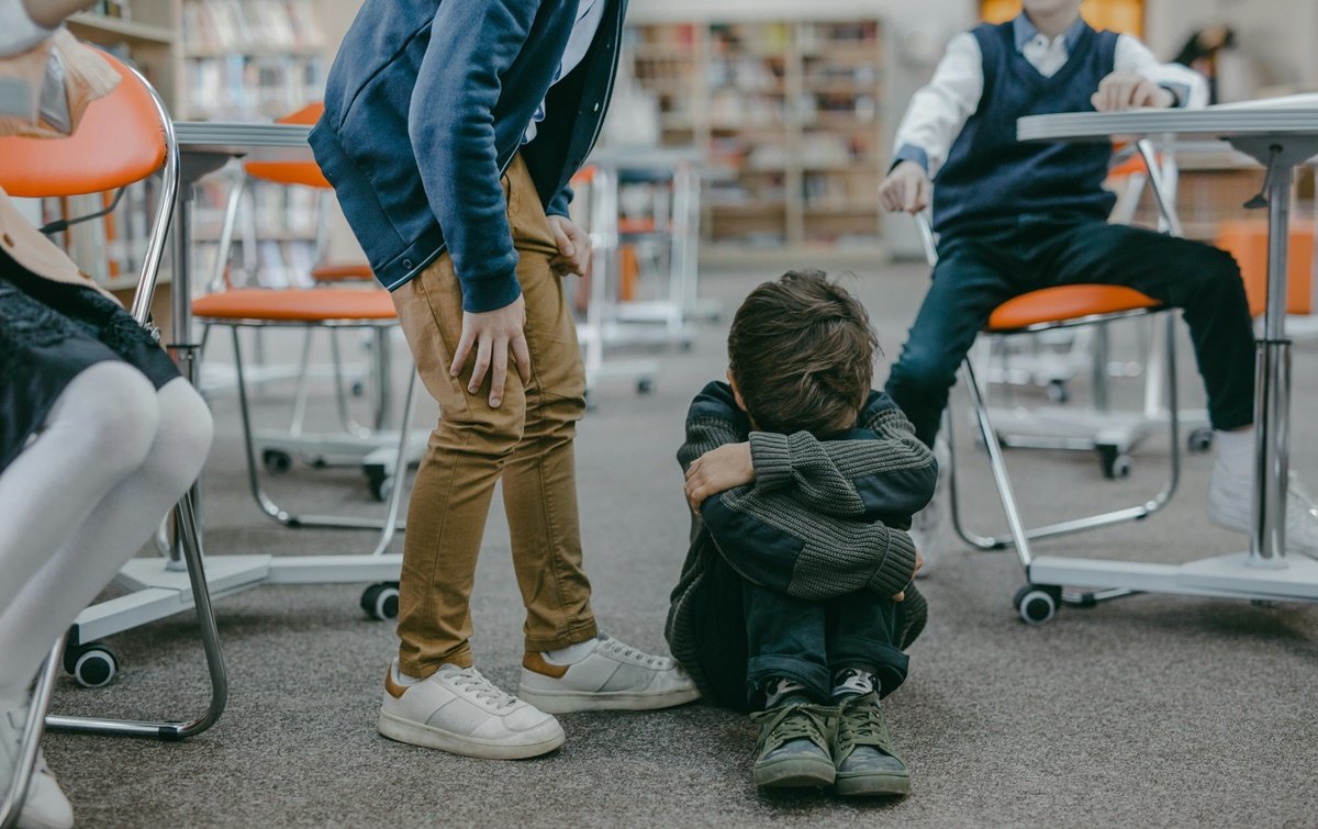 Remaja korban bullying di sekolah