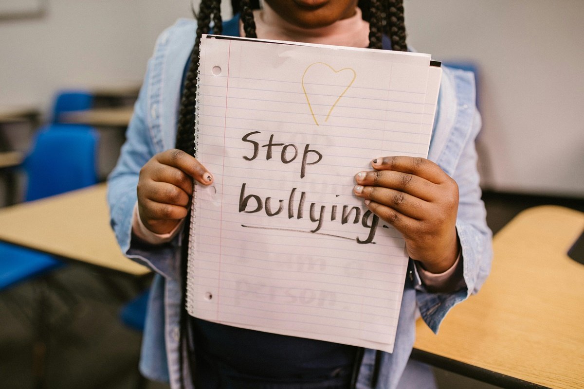 Remaja membawa pesan stop bullying